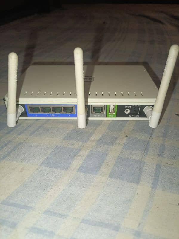 D-Link DIR-655 Xtreme N Gig@bit Router 4