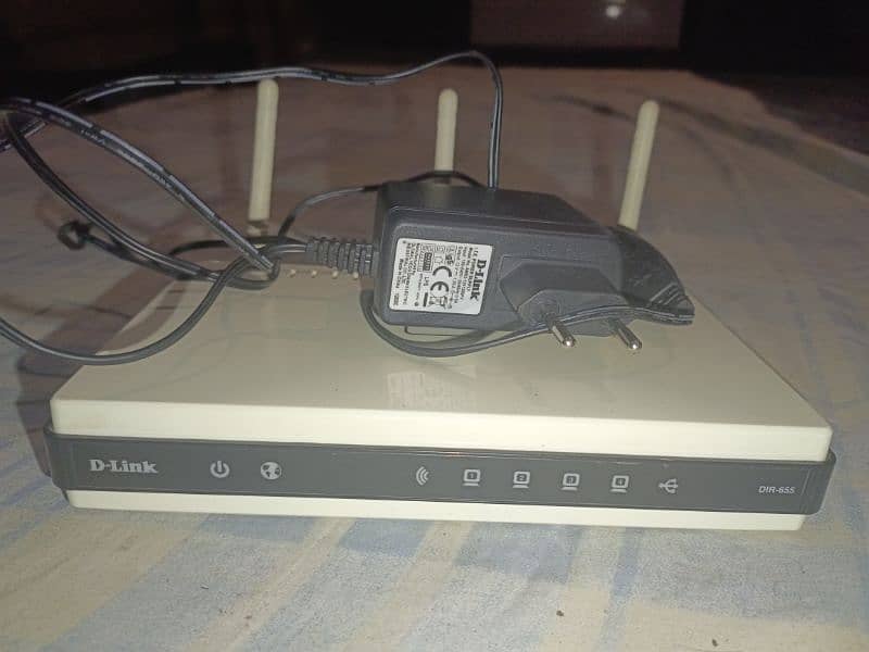 D-Link DIR-655 Xtreme N Gig@bit Router 5