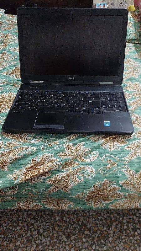 Dell latitude E 5540 0
