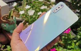 Vivo S1 8/256 best Smart phone