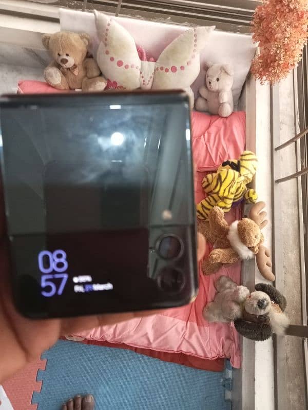 Exchange Z Flip 5G 256GB no dot spot crack line 2