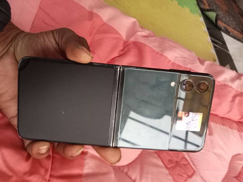 Exchange Z Flip 5G 256GB no dot spot crack line 14