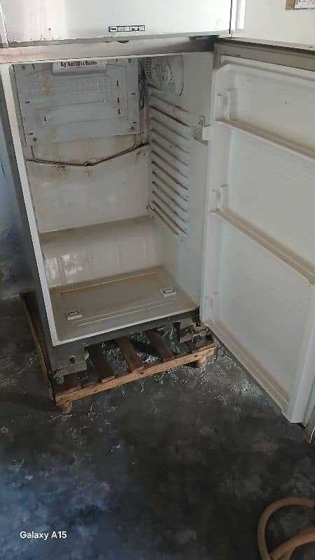 Pel Refrigerator 2
