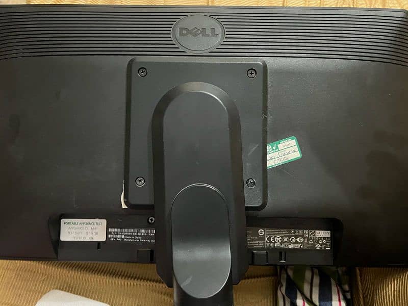 Dell LCD is available for sale 3