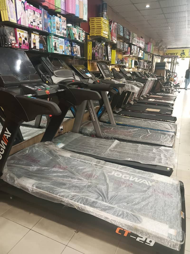 Pro form 8.0 treadmill fitness machine & gym equipments. 4