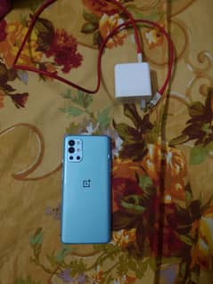 oneplus 9r 8gb 128gb duel sim with charger urgent sale