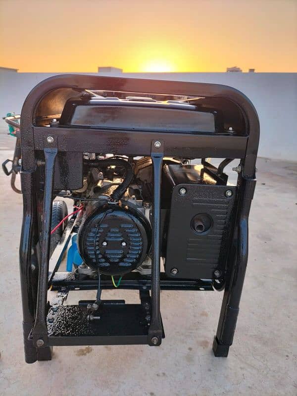 Generator Like new best quality 100% 3