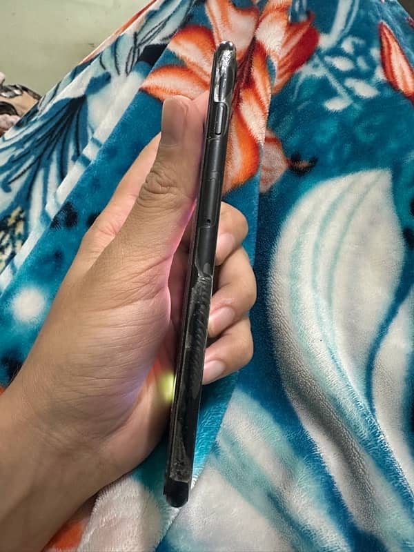iPhone 7 Plus 128 PTA 5