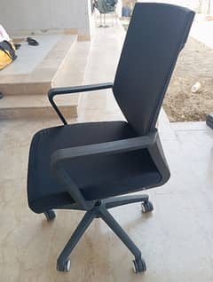 office chair for sale 5 chairs ha only one chair Rs 10000