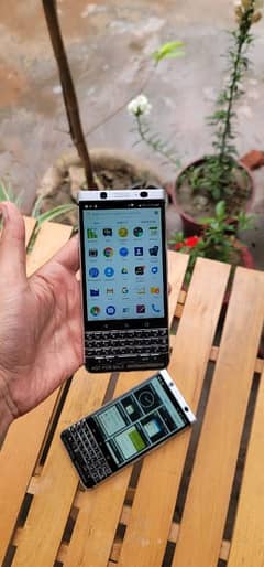 blackberry key1