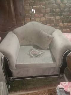 used sofa set ha gray colour ha or size large 5 seater