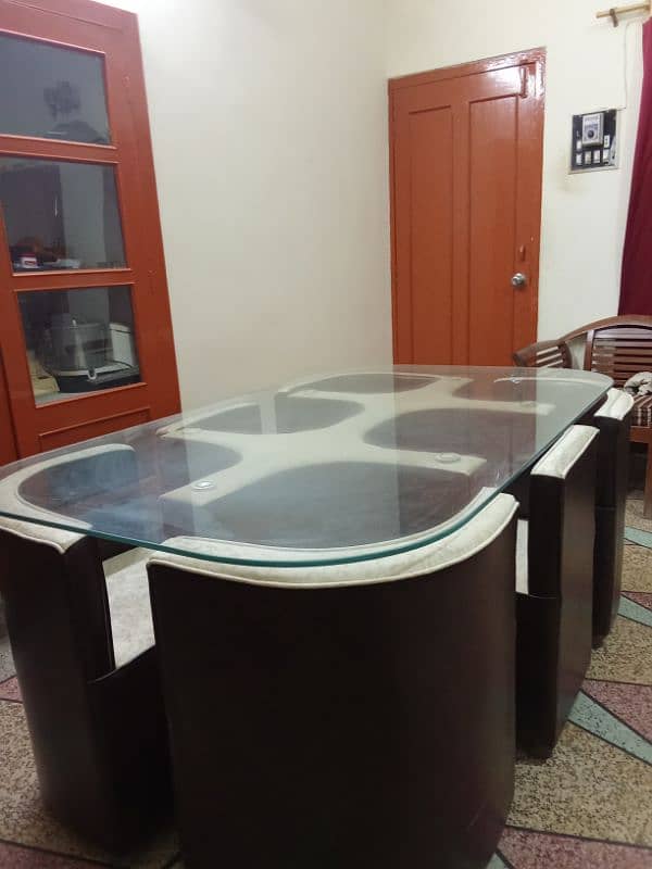 Dining Table 6 Seaters 1