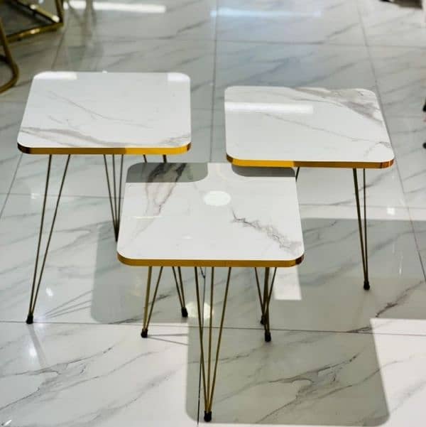 TABLE/NESTING COFFE TABLE/3 PIECE TABLE SET/MODREN COFFE TABLE 3