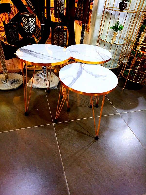 TABLE/NESTING COFFE TABLE/3 PIECE TABLE SET/MODREN COFFE TABLE 9