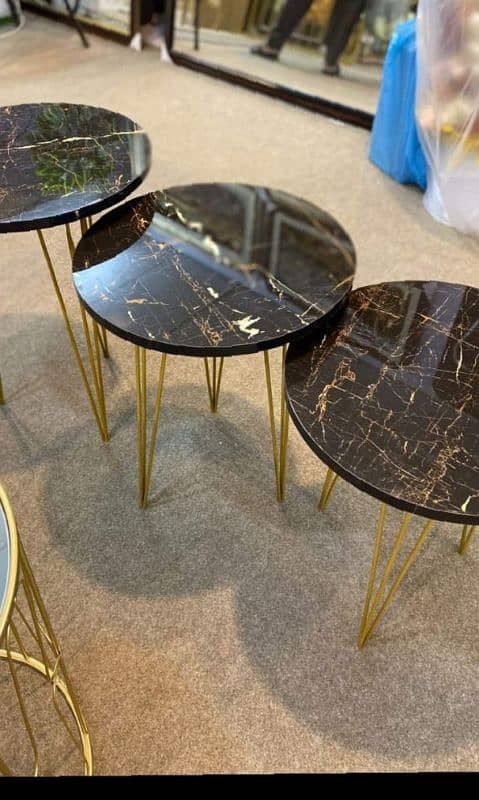 TABLE/NESTING COFFE TABLE/3 PIECE TABLE SET/MODREN COFFE TABLE 15