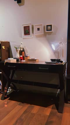 Study/Writing table/Coffee table