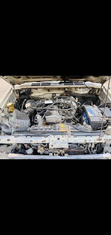 Mitsubishi Pajero 1993 4