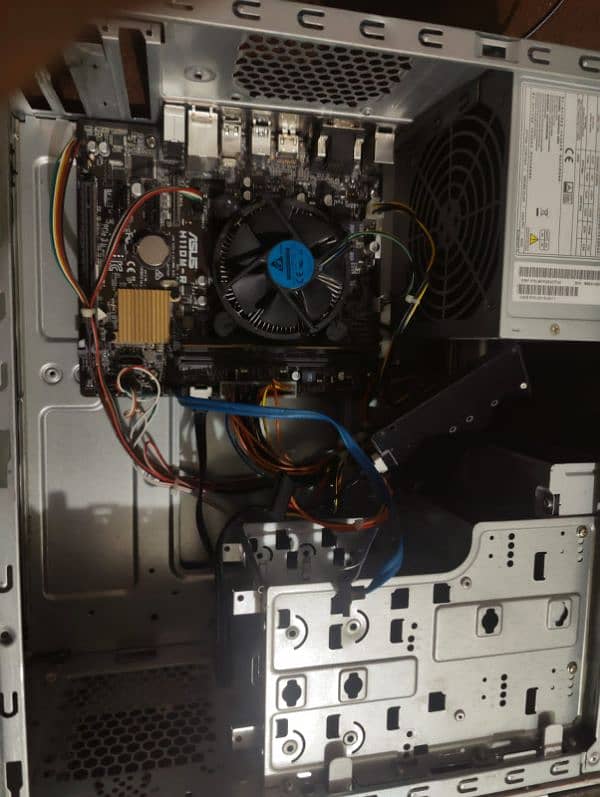 Urgent sale Core i5 6th generation 3