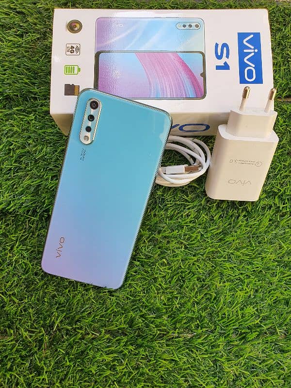 Vivo S1 8Gb 256Gb ( Display fingerprints) 4500 Mah battery 10/10 Condi 0