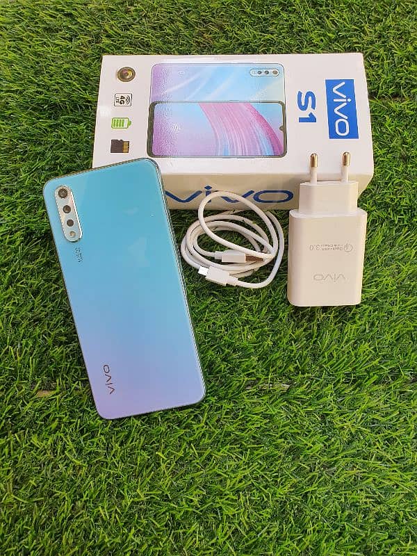 Vivo S1 8Gb 256Gb ( Display fingerprints) 4500 Mah battery 10/10 Condi 2