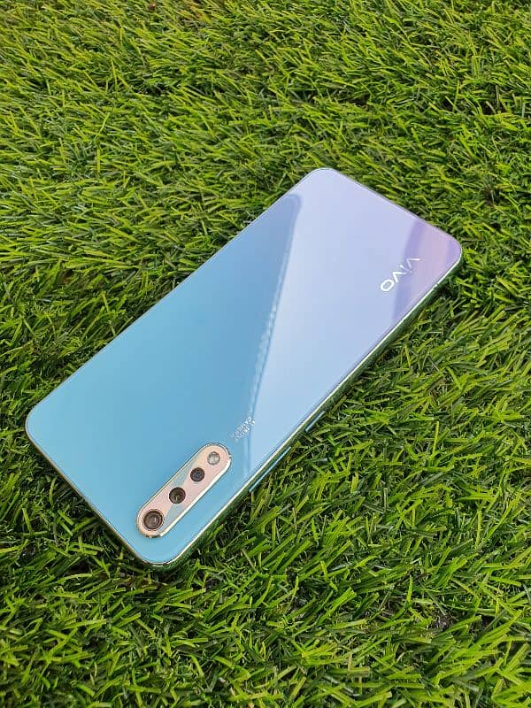 Vivo S1 8Gb 256Gb ( Display fingerprints) 4500 Mah battery 10/10 Condi 6