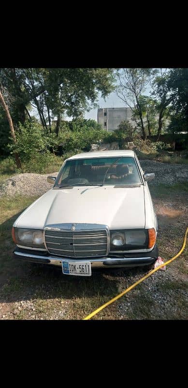 Mercedes W123  Petrol Automatic   1982 2