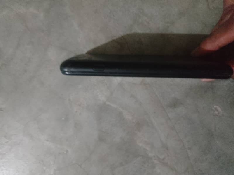 Q mobile X30, 1
