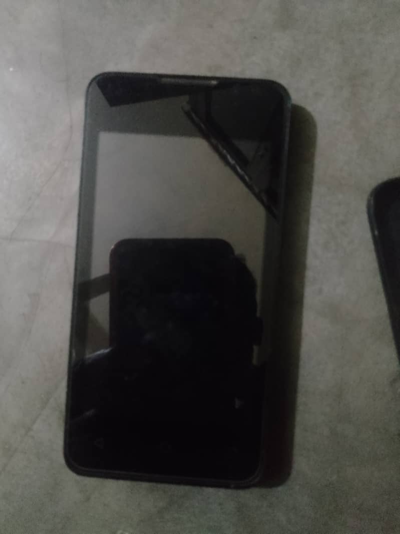 Q mobile X30, 2