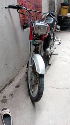 ravi 2008 model ha engine bilkul ok ha tyre dono new ha