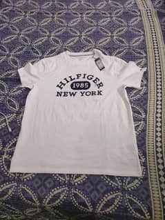 original tommy Hilfiger t shirts import for Canada original price 49$