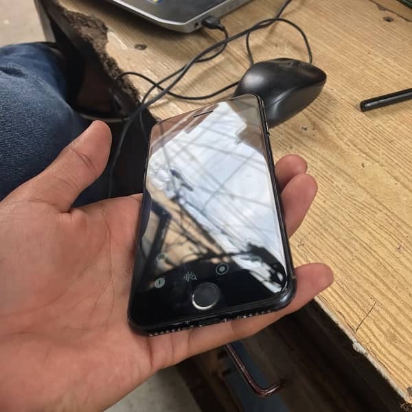iPhone 7 128 GB none PTA battery Timing 4+ Hours 2