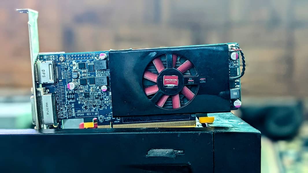 Intel Core i7-4790 + graphics card + 12 GB RAM 2