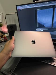 MacBook Pro M2 with Touchbar