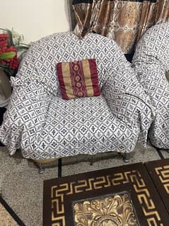 8 Seater sofa set for urgent sale