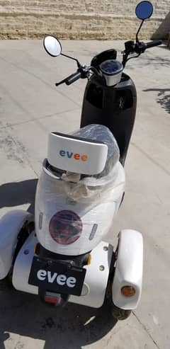 Electric Scooty 3-eheels for sale