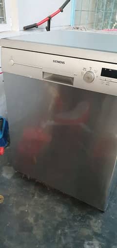 Siemens dishwasher 4 Months used