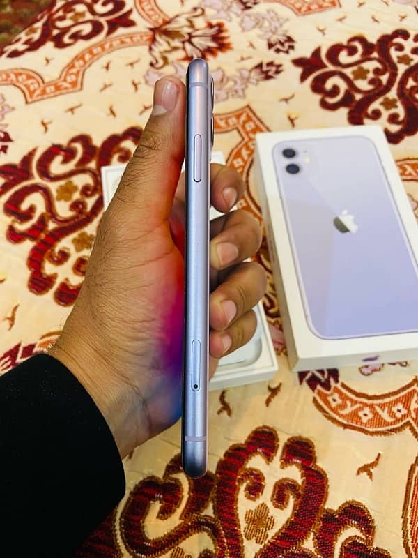 apple iPhone 11 full box 128gn pta approved urgent sale 2
