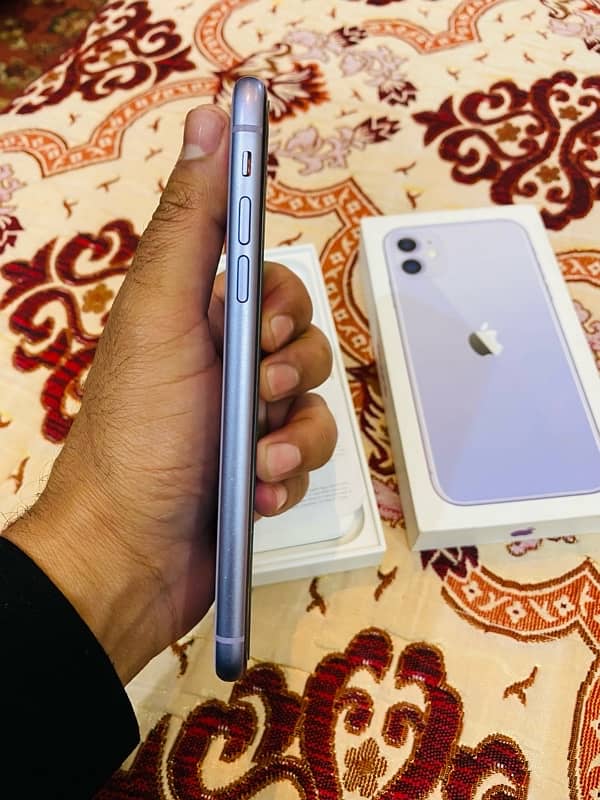 apple iPhone 11 full box 128gn pta approved urgent sale 6