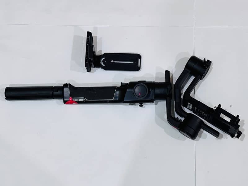 Moza Air 2 with Box and All Accessories Including Moza ifocus motor 1