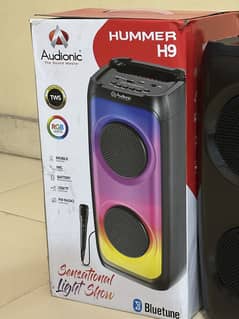 Audionic speaker with mick