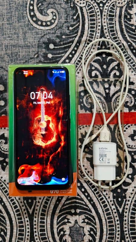 infinix Hot 10 4/64 with Box best for gaming 3