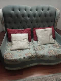 Used but in a very good condition sofa set 7 seater