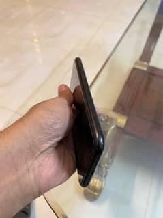 iPhone XR Non PTA FU