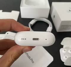 AIRPODS