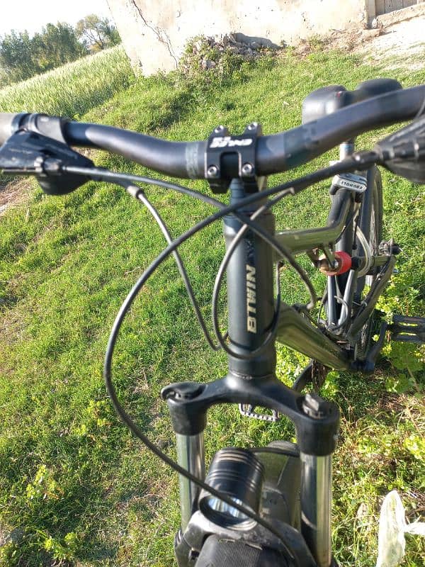 B. Twin Rock rider 6.3 good condition 36k sy kam waly rabta na Karen 2