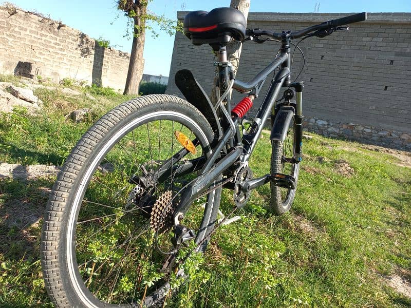B. Twin Rock rider 6.3 good condition 36k sy kam waly rabta na Karen 9