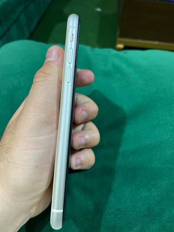 IPhone 11 NON PTA / JV NAHI HA | 64GB 92% 10/10 condition 2