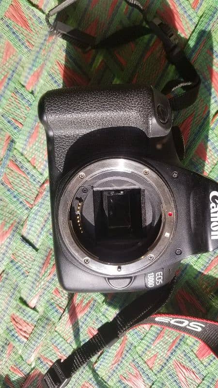 Canon 1300d 18-55mm lens plus 32 GB Card plus Camera Bag 9