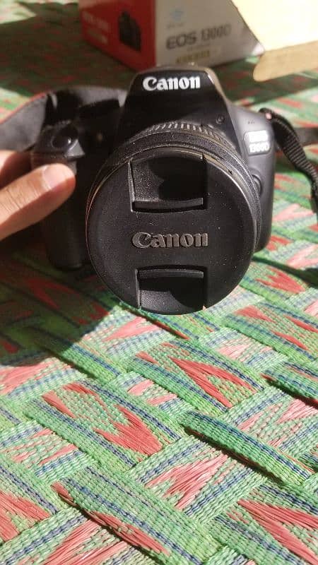 Canon 1300d 18-55mm lens plus 32 GB Card plus Camera Bag 13
