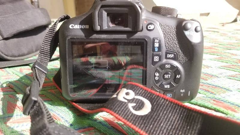 Canon 1300d 18-55mm lens plus 32 GB Card plus Camera Bag 15